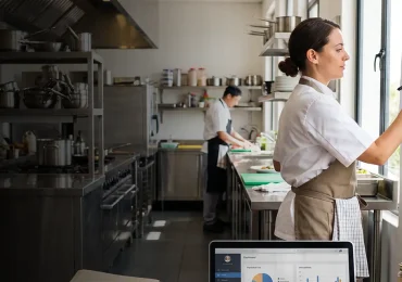 Escala 6×1 no foodservice: andamento da proposta no Senado e impactos para bares, restaurantes e distribuidores
